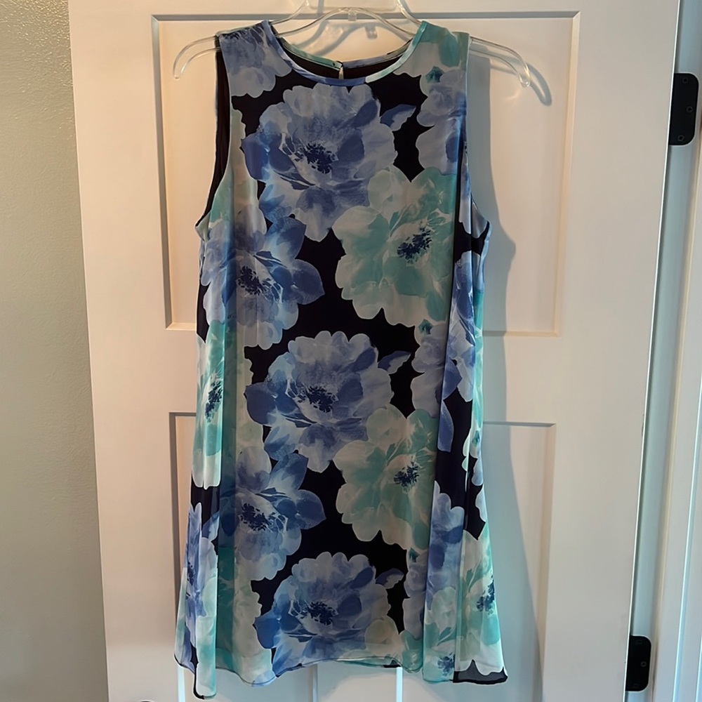 Stunning floral, sleeveless dress